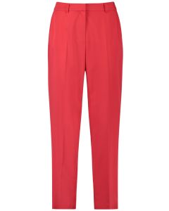 Straight Leg Cropped Trousers in Pink